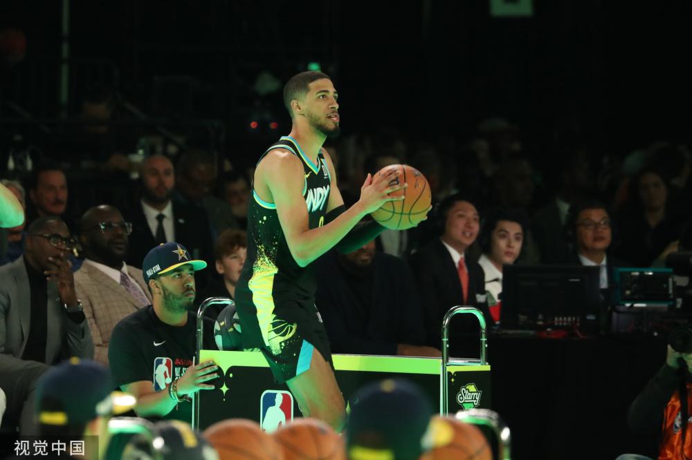 他曾效力于 他曾效力于