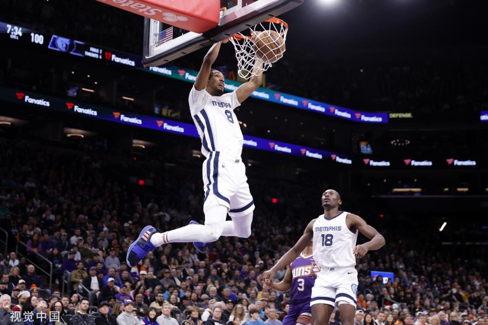 战略优势提 战略优势提