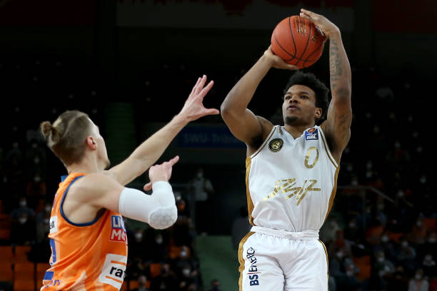 象征助阵的 象征助阵的